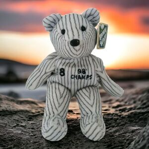 New York Yankees Scott Brosius Beanie Bear Salvinos Bamm Beanos #18 Retired‎